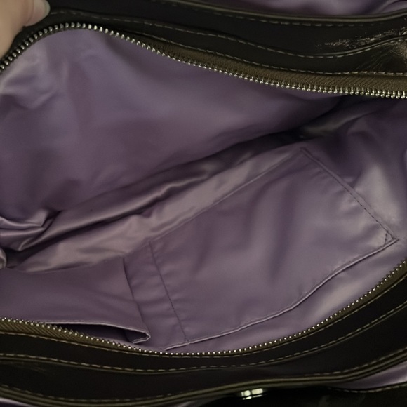 Coach - Picture 4 of 5